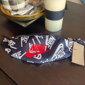 Nike Waist Bag Fanny Pack Purse Crossbody